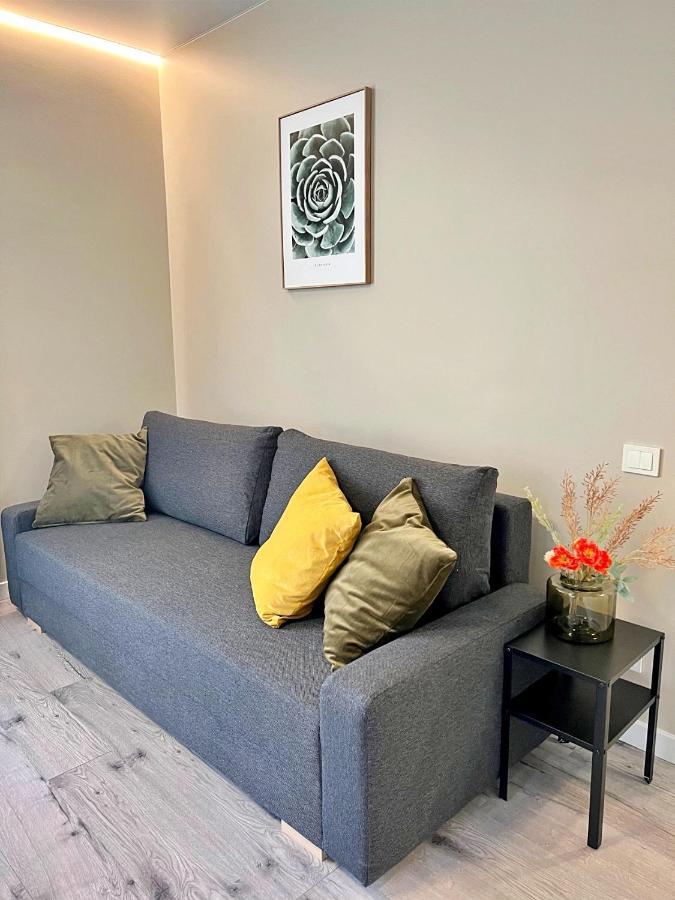 Clinic Studio Apartments By Hostlovers คอนัส ภายนอก รูปภาพ