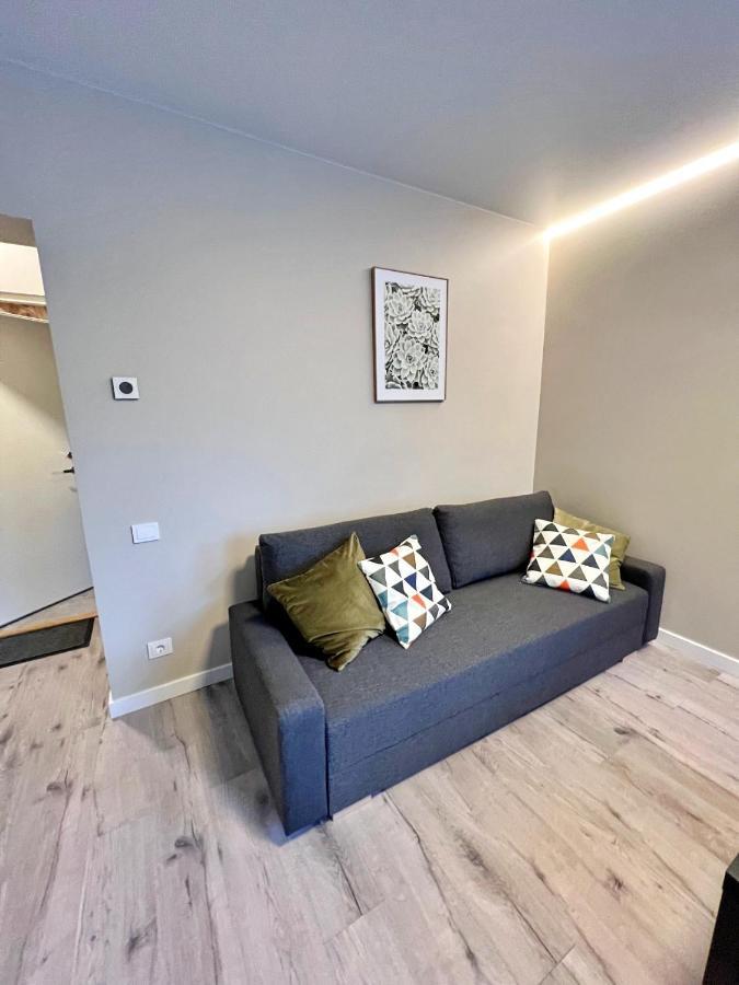 Clinic Studio Apartments By Hostlovers คอนัส ภายนอก รูปภาพ
