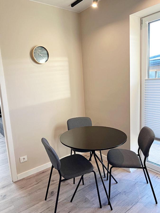 Clinic Studio Apartments By Hostlovers คอนัส ภายนอก รูปภาพ