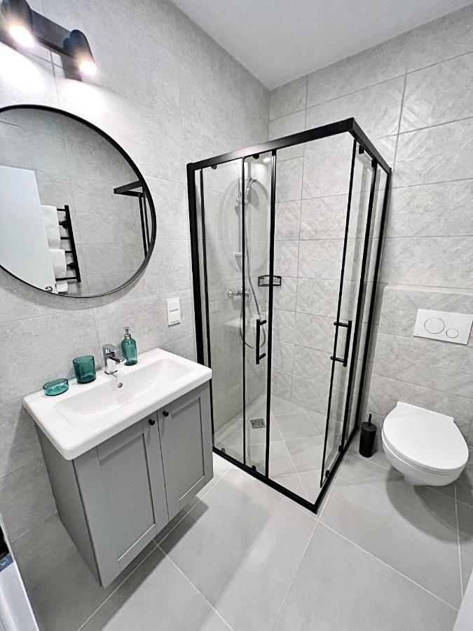 Clinic Studio Apartments By Hostlovers คอนัส ภายนอก รูปภาพ